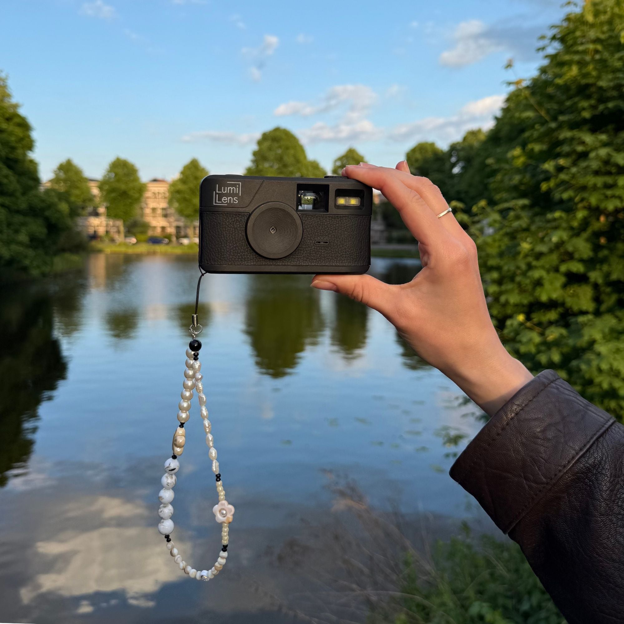 Lumi Lens Black & Lanyard By Lauritsa - Lumi Lens